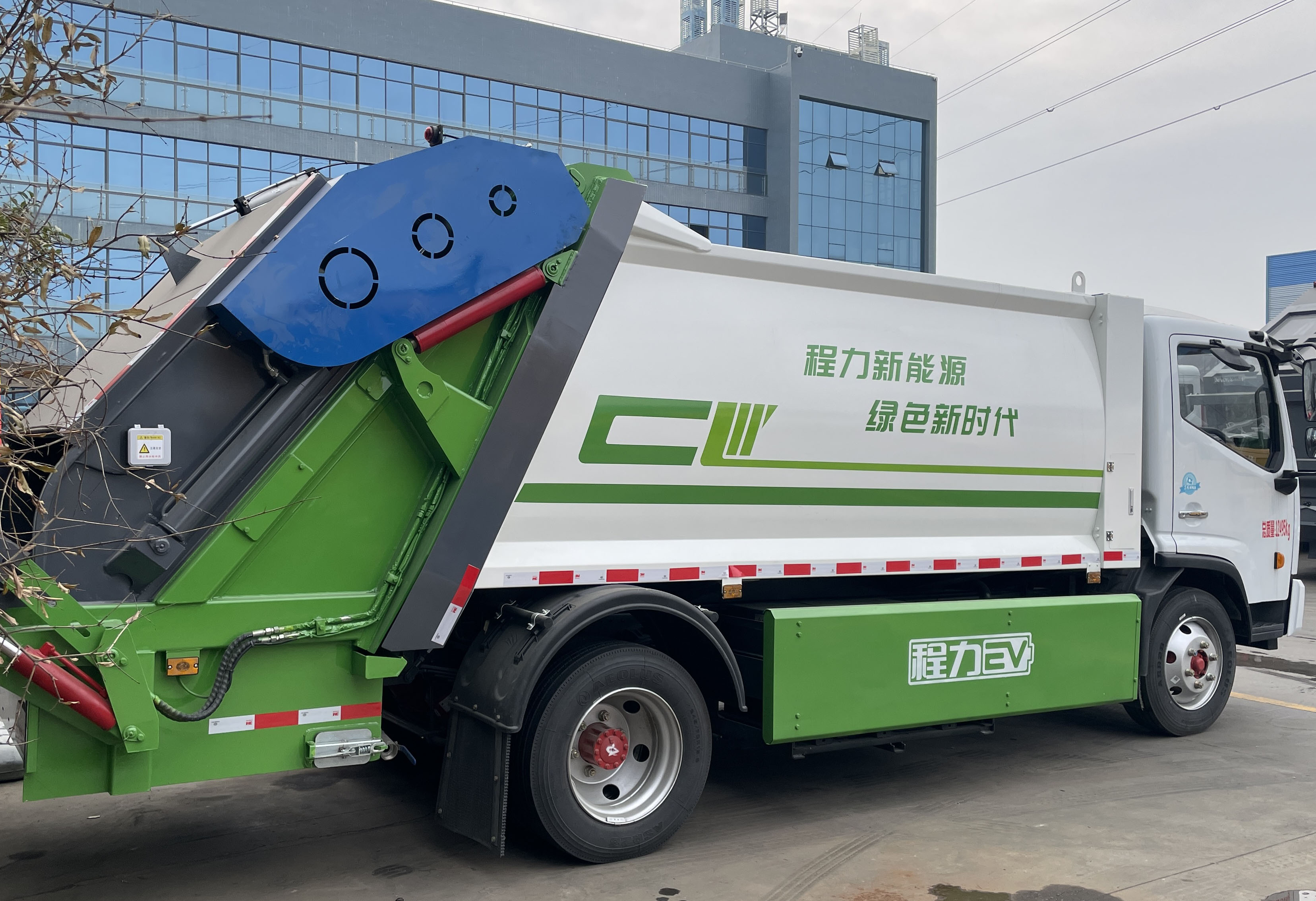 東風凱普特8方純電動壓縮式垃圾車圖片4