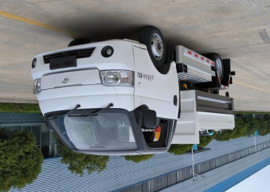 程力壹為純電動(dòng)車廂可卸式垃圾車