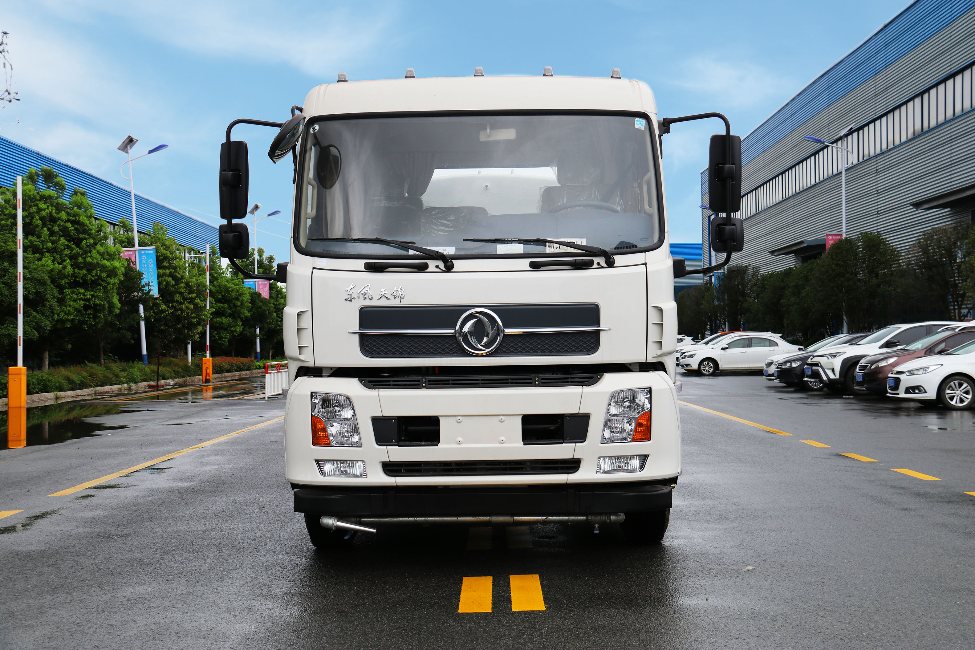 東風天錦8.6方純電動綠化灑水車圖片2