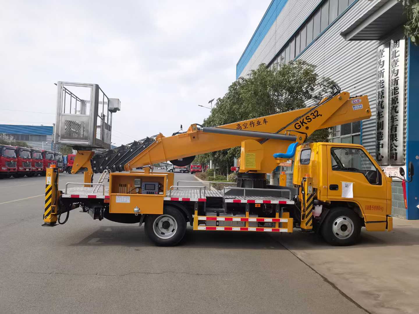 江鈴順達32米直臂高空作業車圖片4