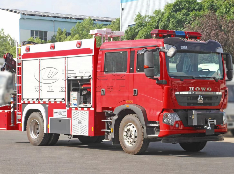 重汽豪沃搶險(xiǎn)救援消防車(chē)