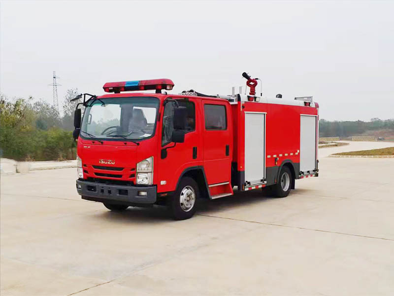 五十鈴3.5噸水罐消防車(chē)
