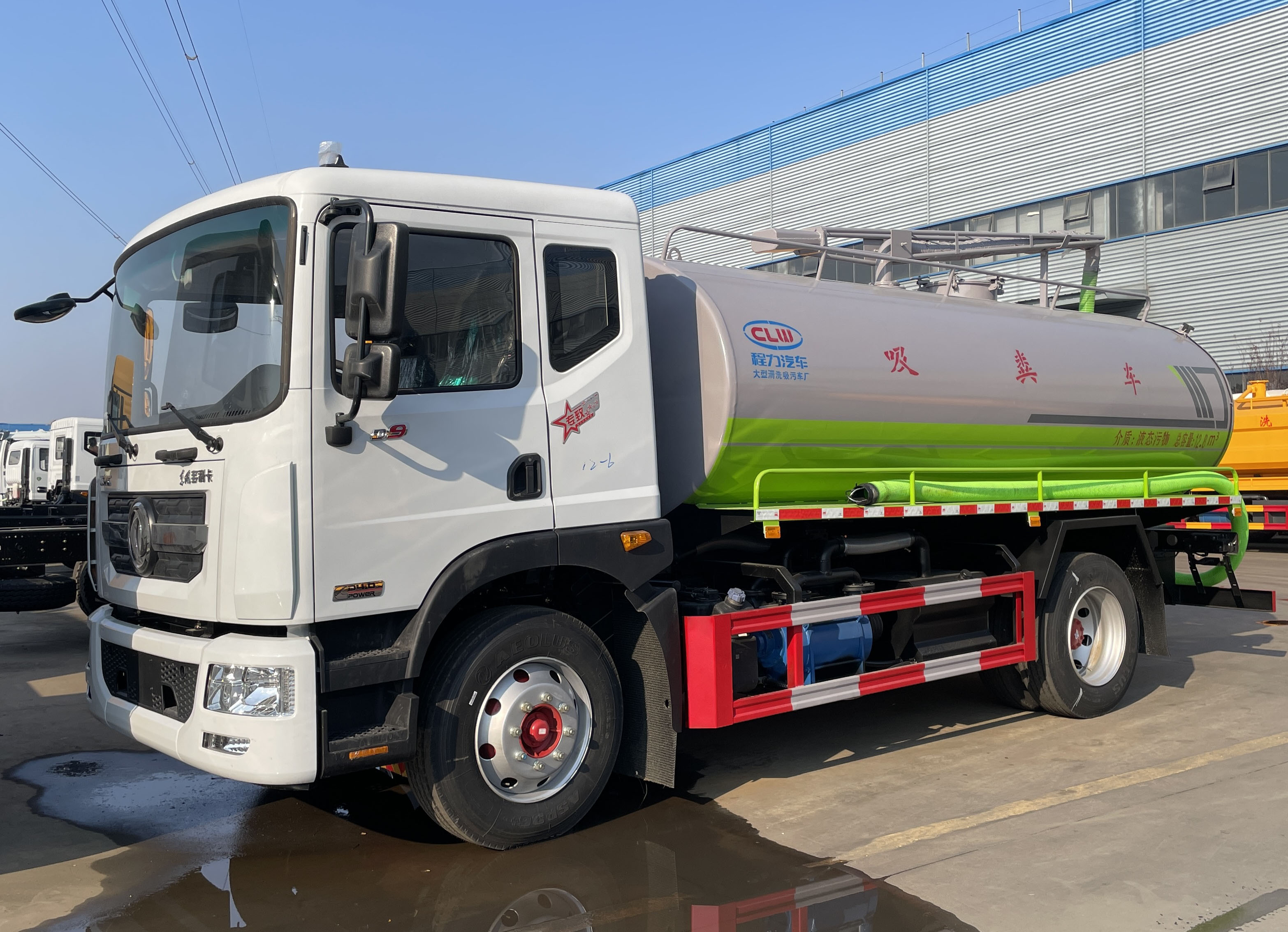 東風(fēng)多利卡12方吸糞車(chē)